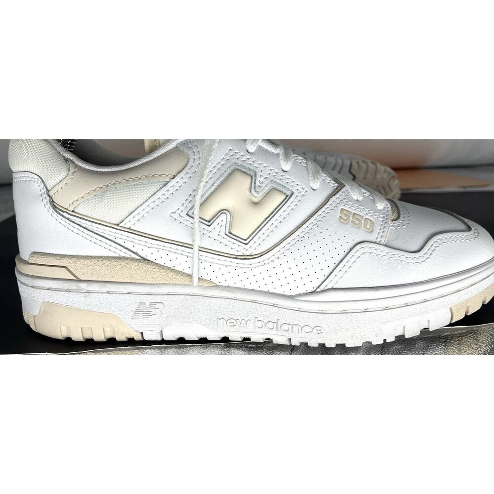 New Balance 550 Men’s 8 Women’s 9.5B Cream Off White Vintage Aged Sole Sneaker - Picture 6 of 8